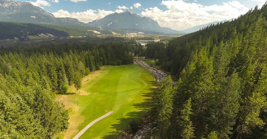 Signature bc golf Hole