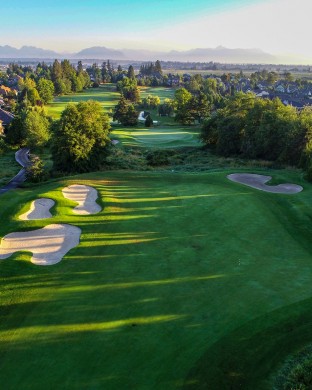 https://golfinbritishcolumbia.com/assets/partners/BCGMA_MorganCreek_aerial-2048x1152__FillWzMxMiwzOTBd.jpg